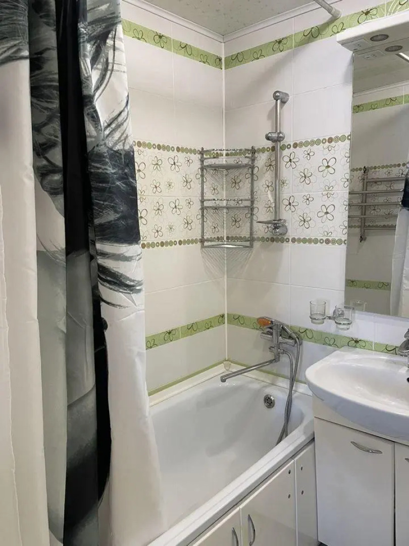 Апартаменты на проспекте Космонавтов 38