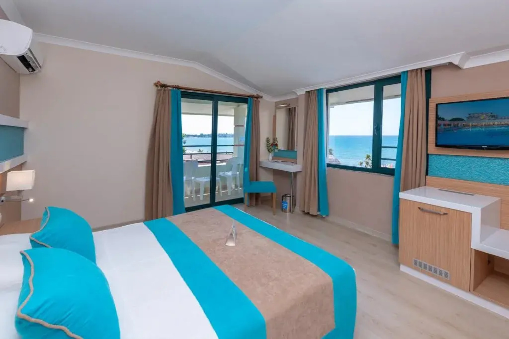 Sandy Beach Hotel - All Inclusive