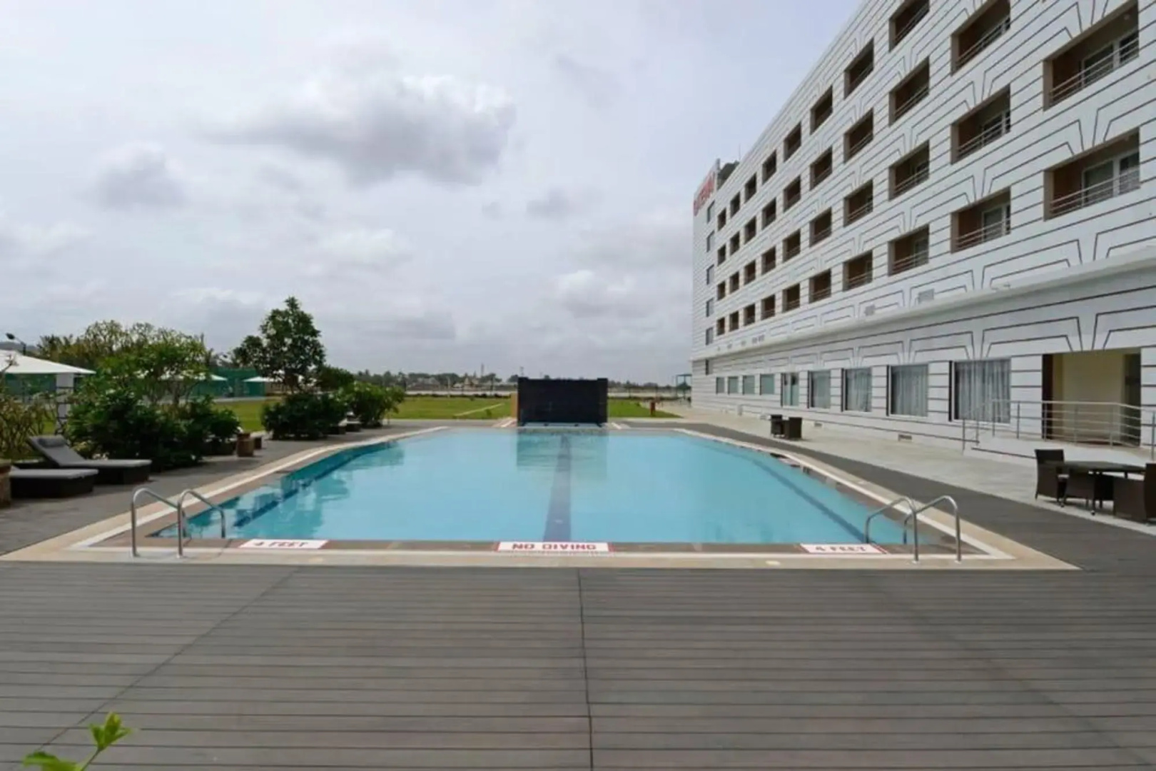 RNS Highway Hotel