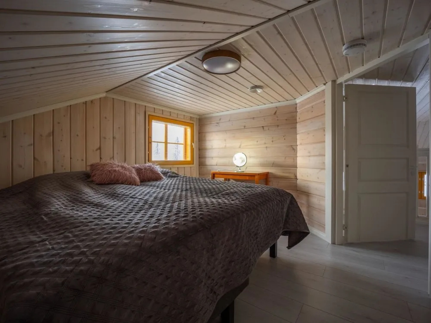 Villaroosa Hyv l Nkyl