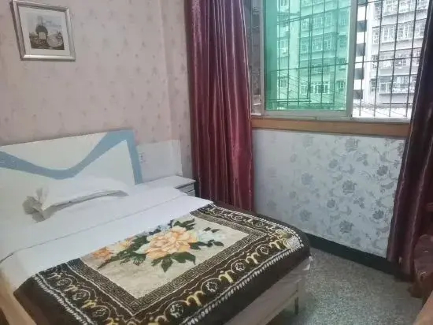 Yuechi Famous City Hotel