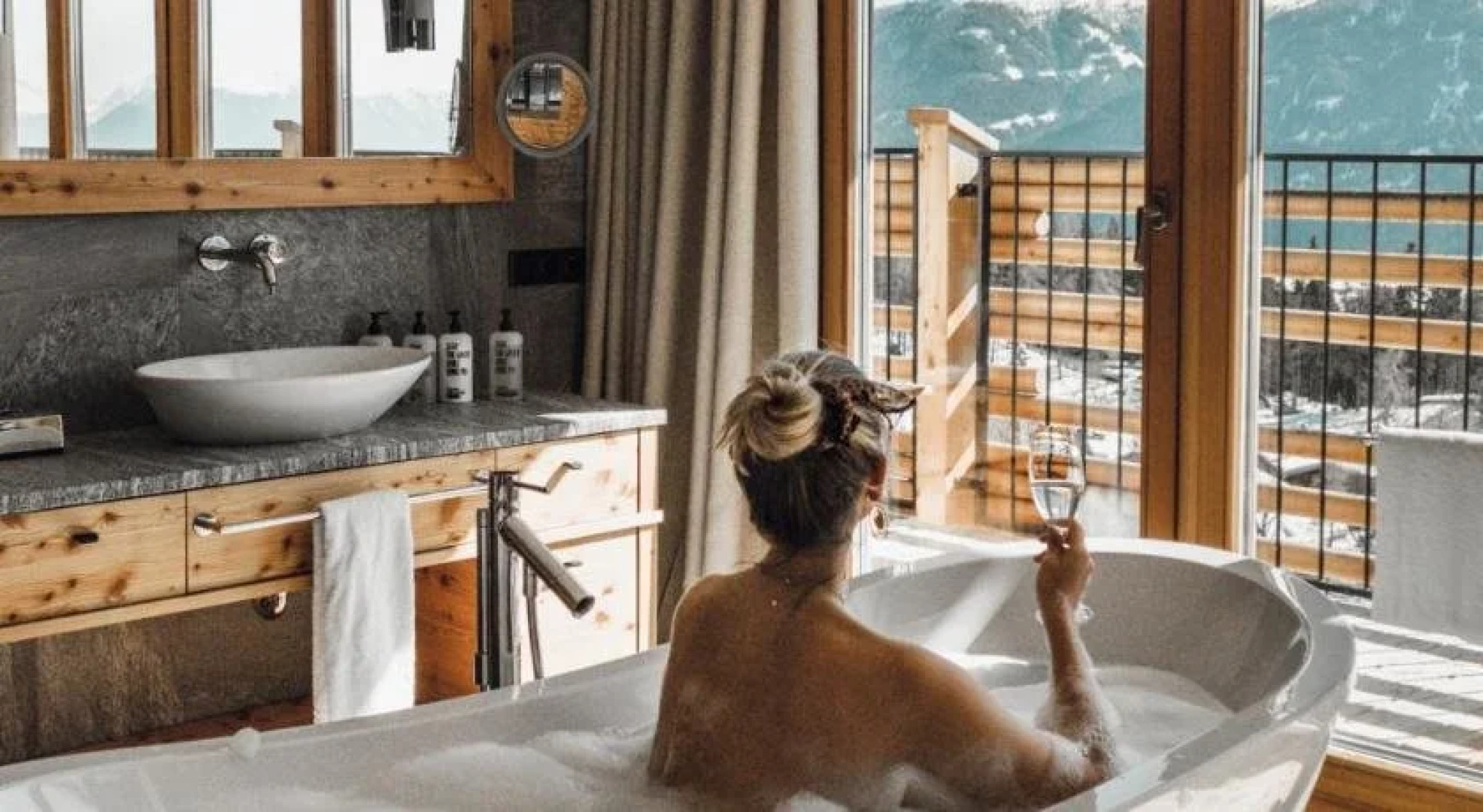 NIDUM - Casual Luxury Hotel