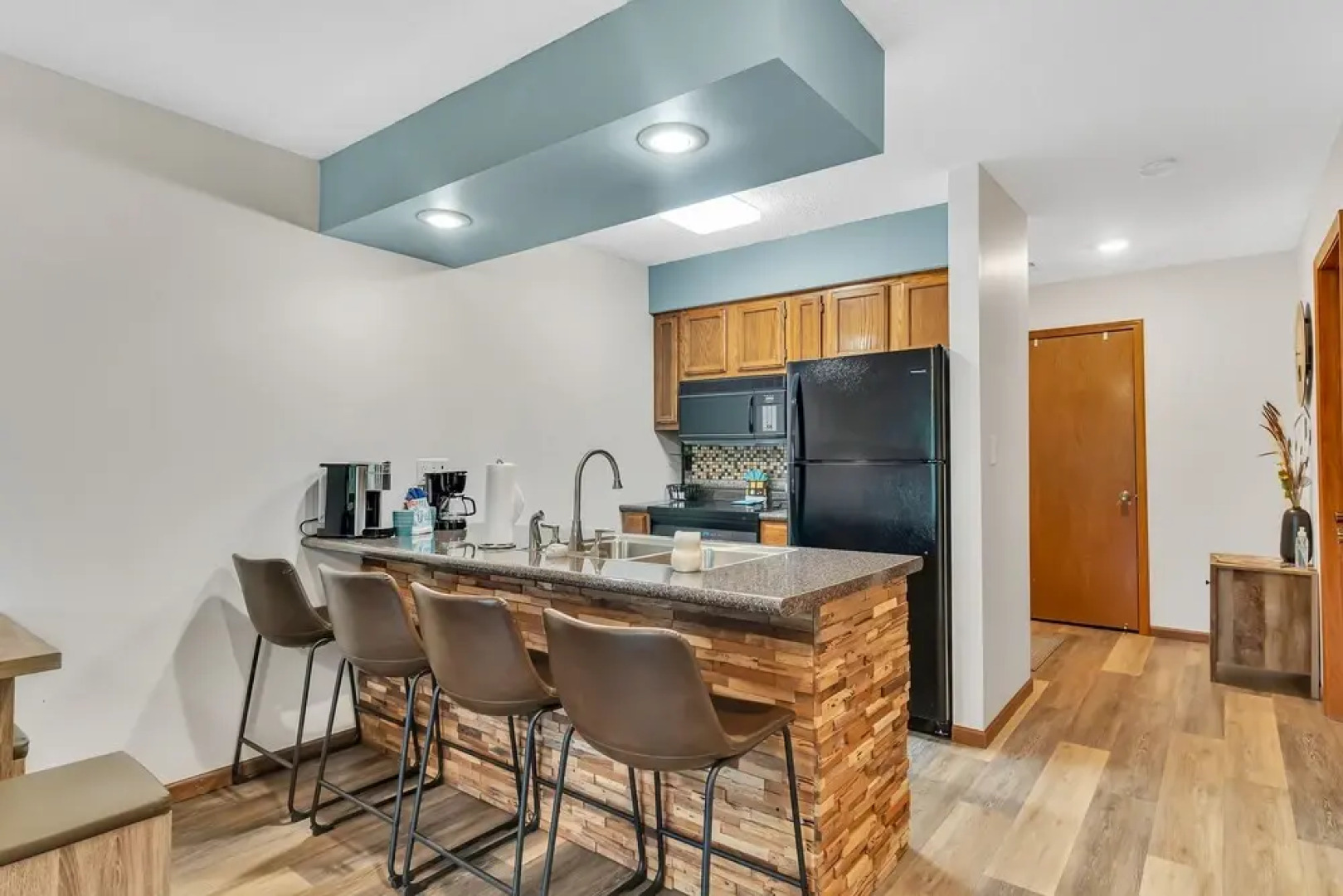 Wildwood Wonder 2 Bedroom Condo by Redawning