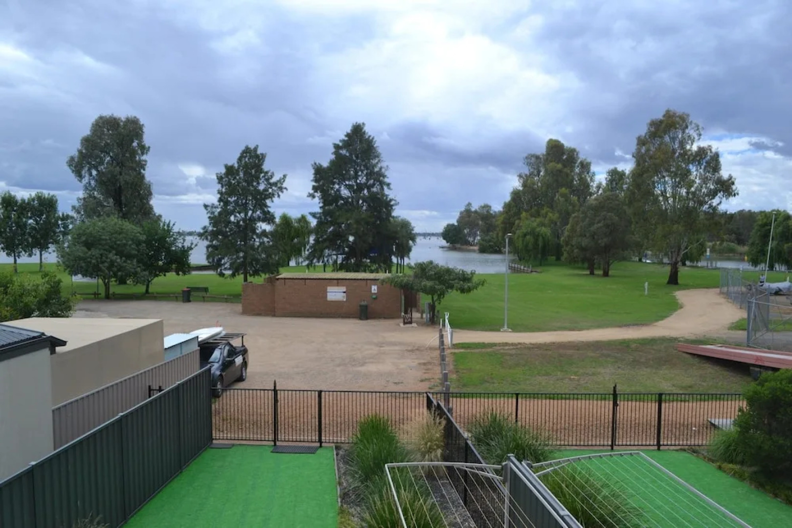 Waterview - 2 Doc Crt