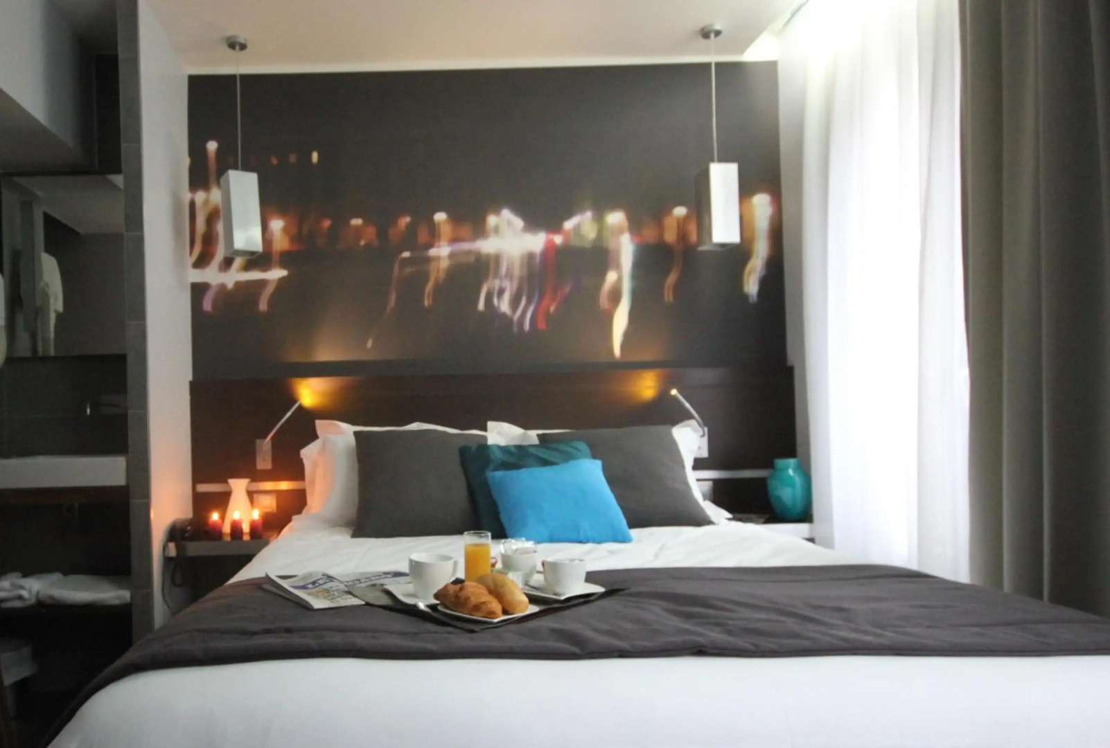 Hotel Lumières Montmartre Paris