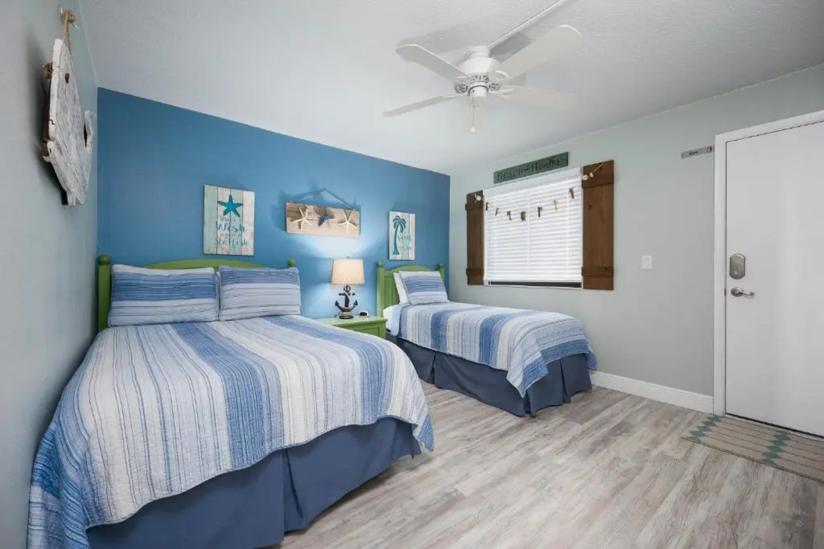 Sea Dancer 210, 2BR, Beach Front, Pool, Wi-Fi, Sleeps 6