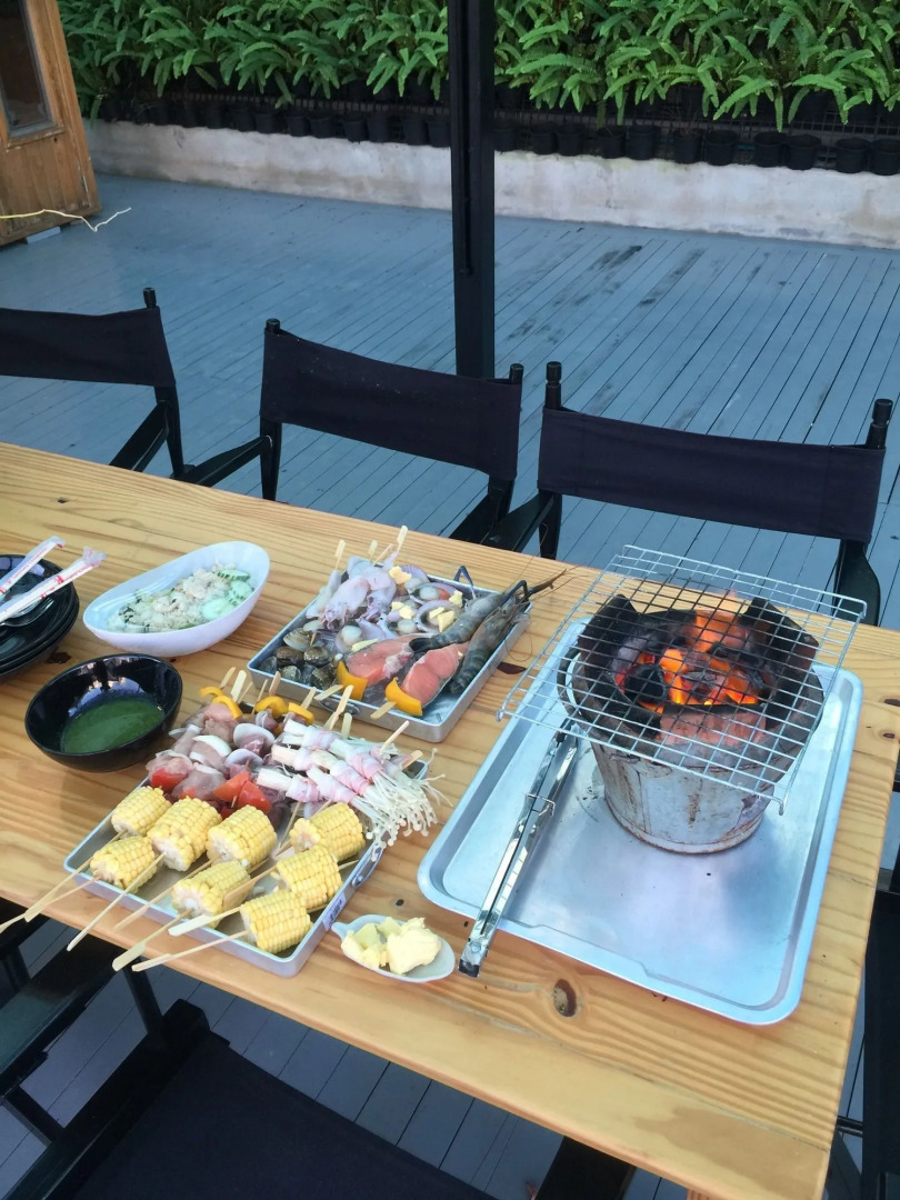 1715 House - White Rhino