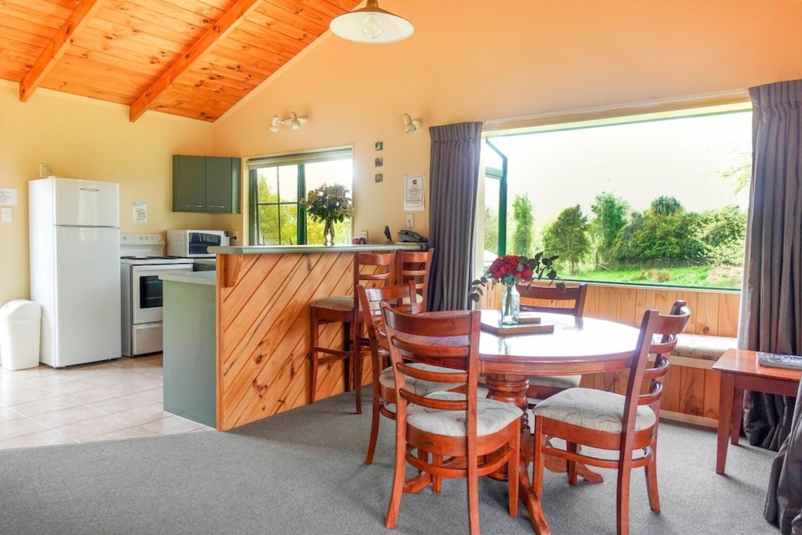 Kiwi Park Motels & Holiday Park