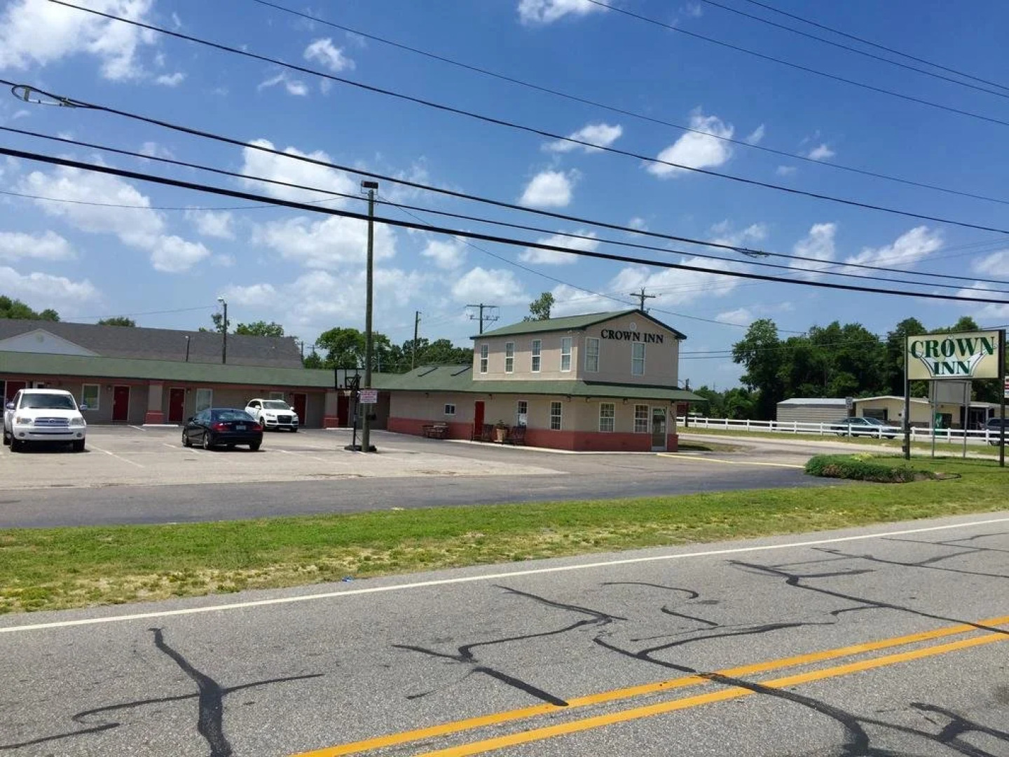 Crown Inn - Fayetteville