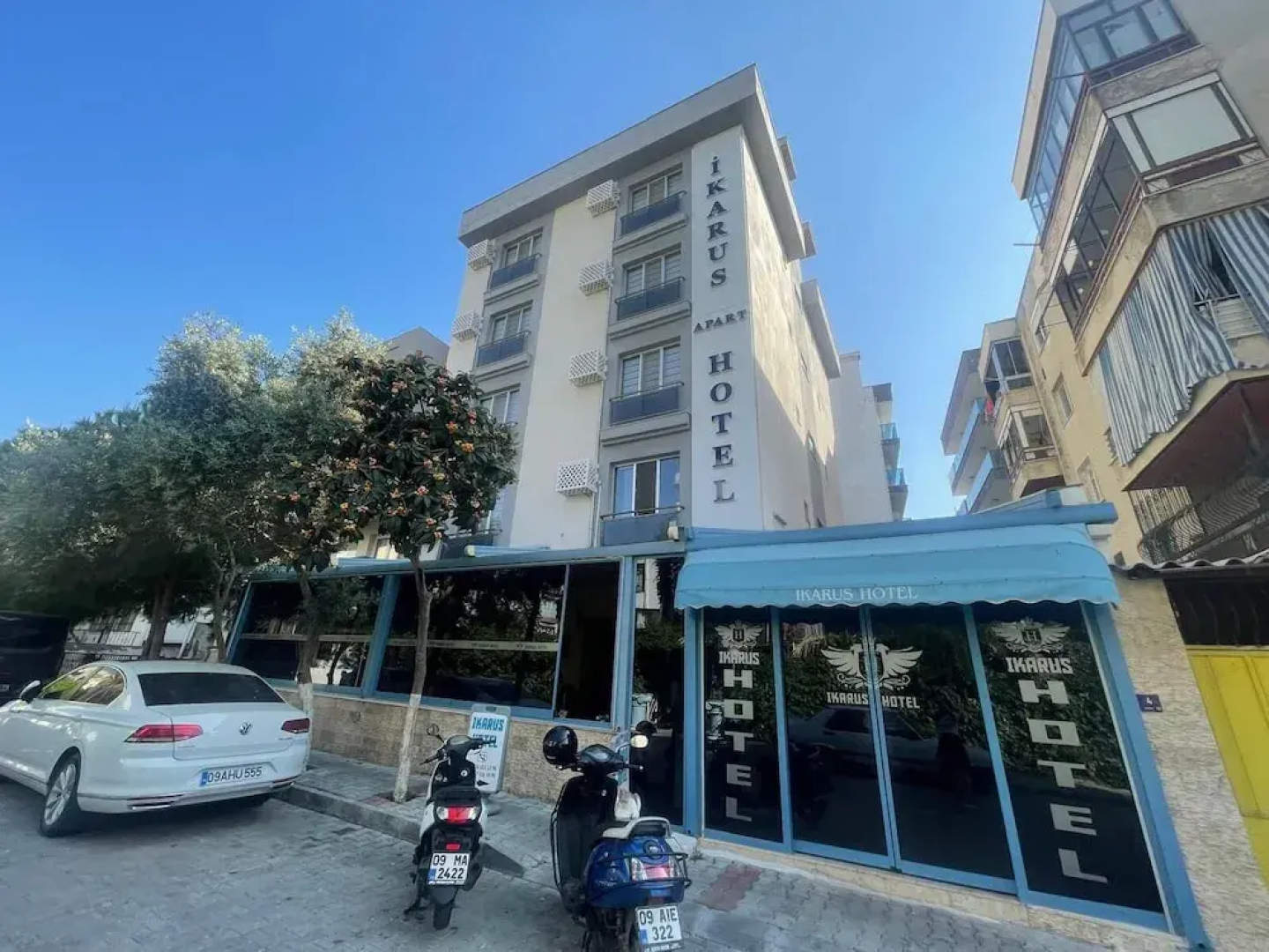 Ikarus Hotel