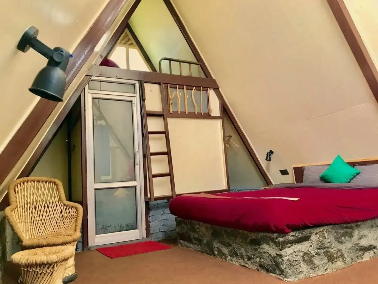 Stonedage Cafe And Inn