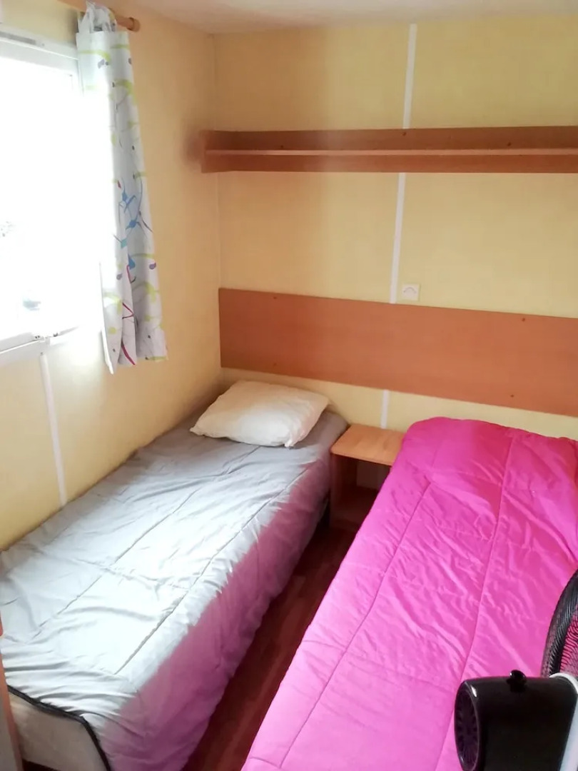 Bungalow with 3 Bedrooms in Saint-Hilaire-De-Riez, with Shared Pool - 6 Km From the Beach