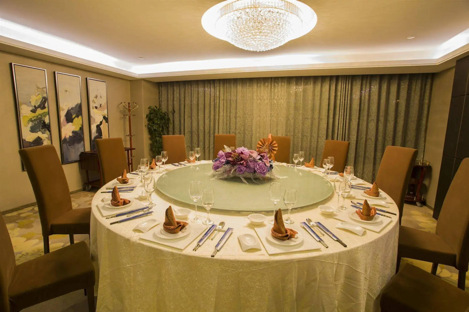 La Perle International Hotel - Free shuttle between hotel and Exhibition Center during Canton Fair & Exhibitor registration Counter