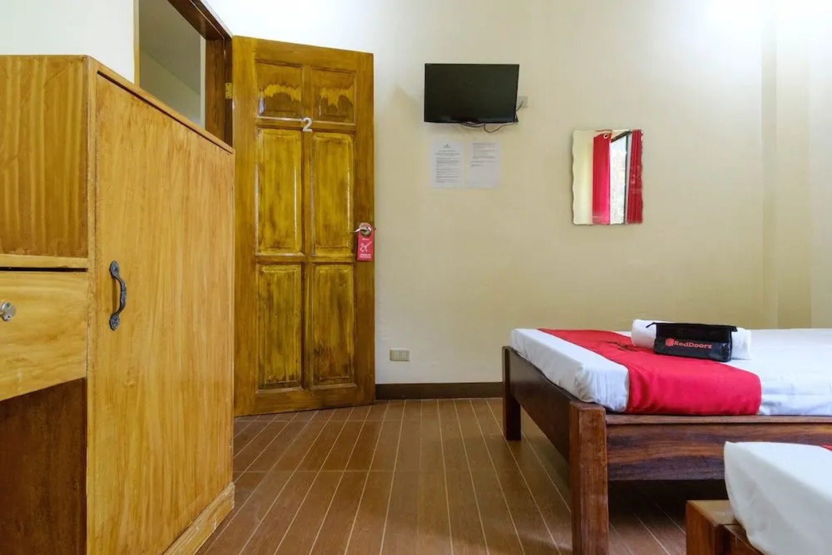 RedDoorz @ Poblacion 6 Coron