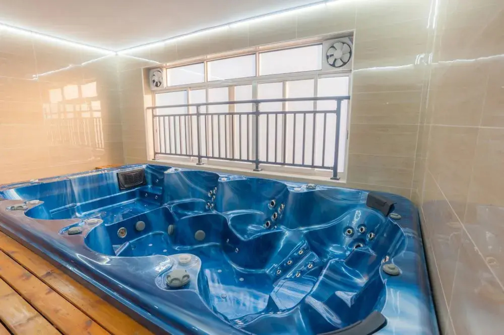 Rockabond Family Inn