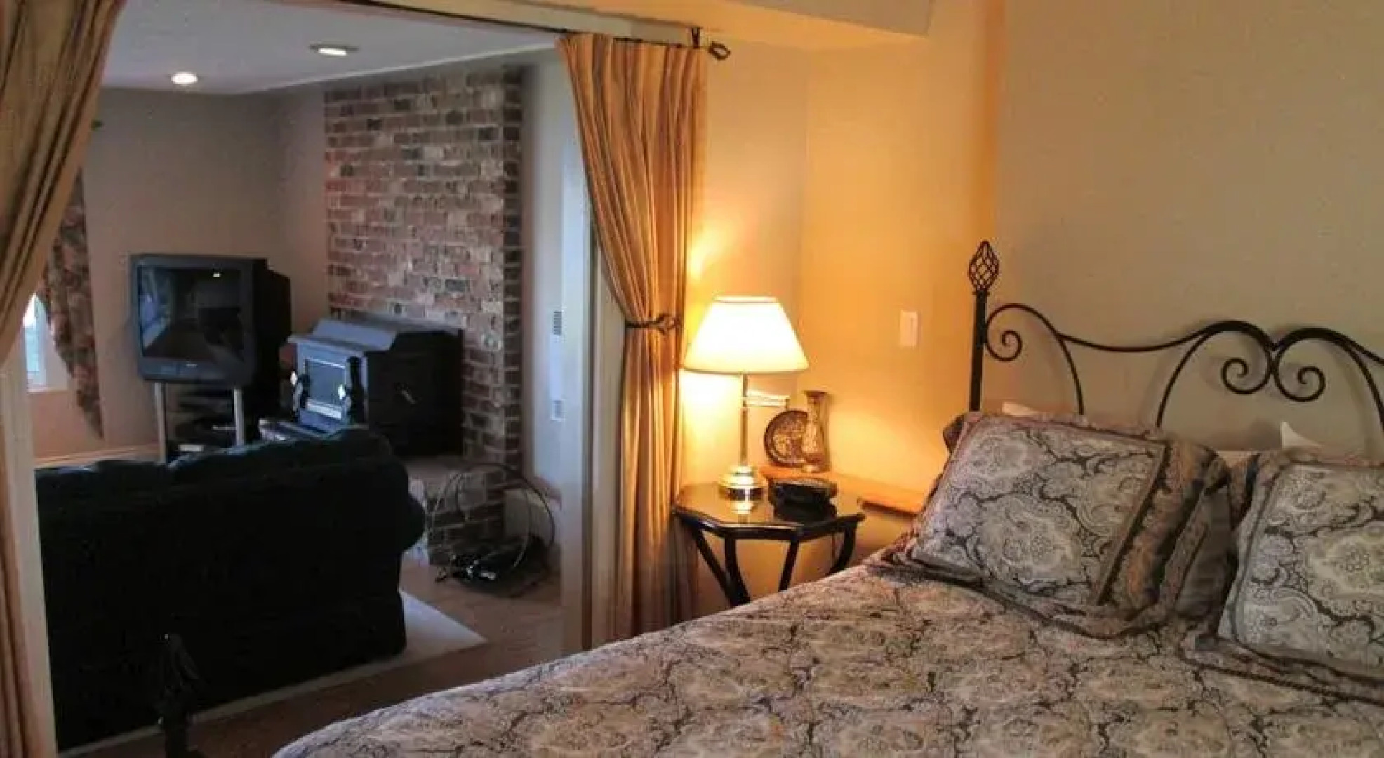 Royal Roads Oceanfront Vacation Rental