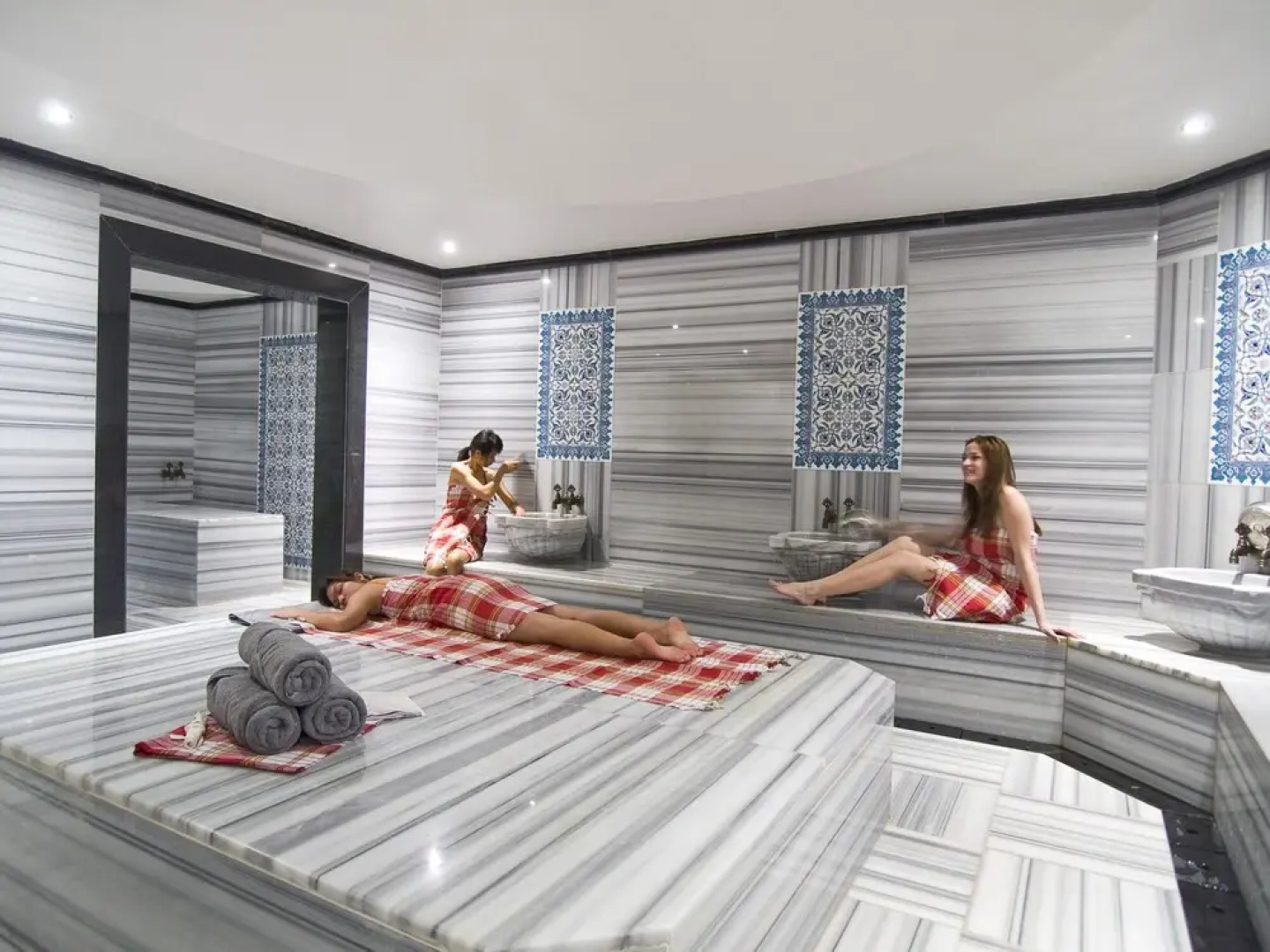 Grand Nur Plaza Hotel