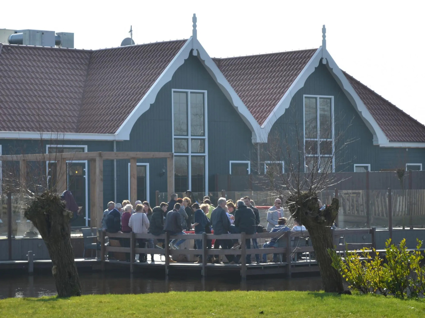 Chalet w/ Garden in Zaan Style