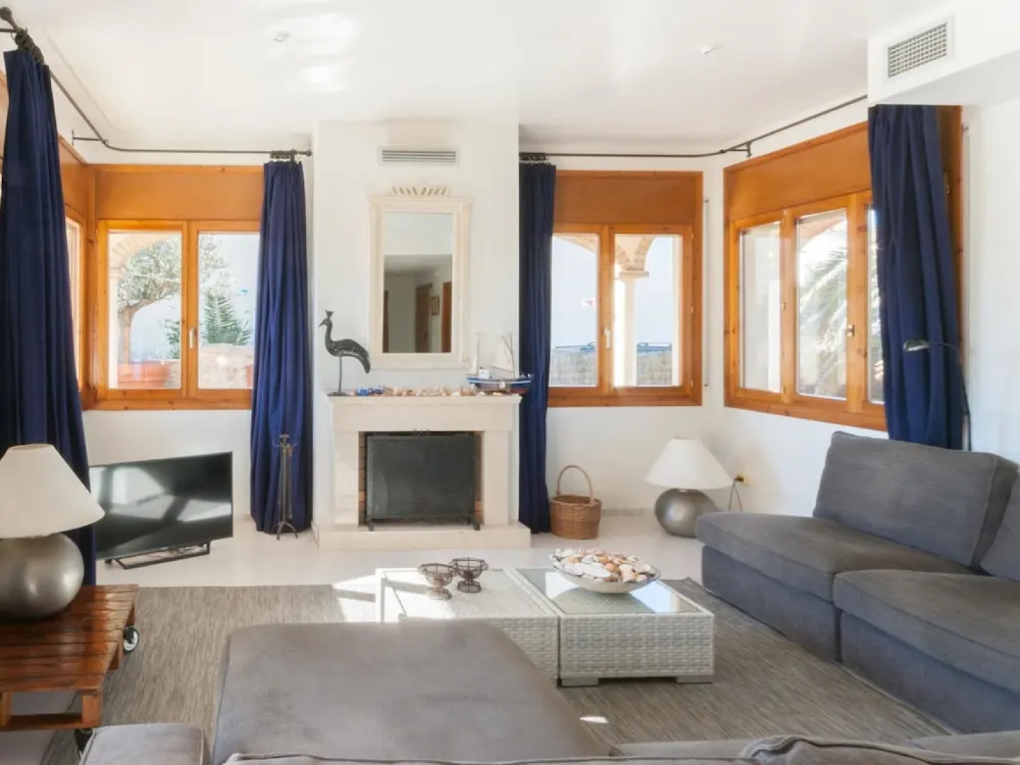 Detached Villa With Privated Pool Situated at the Seafront in Sant Pere Pescador