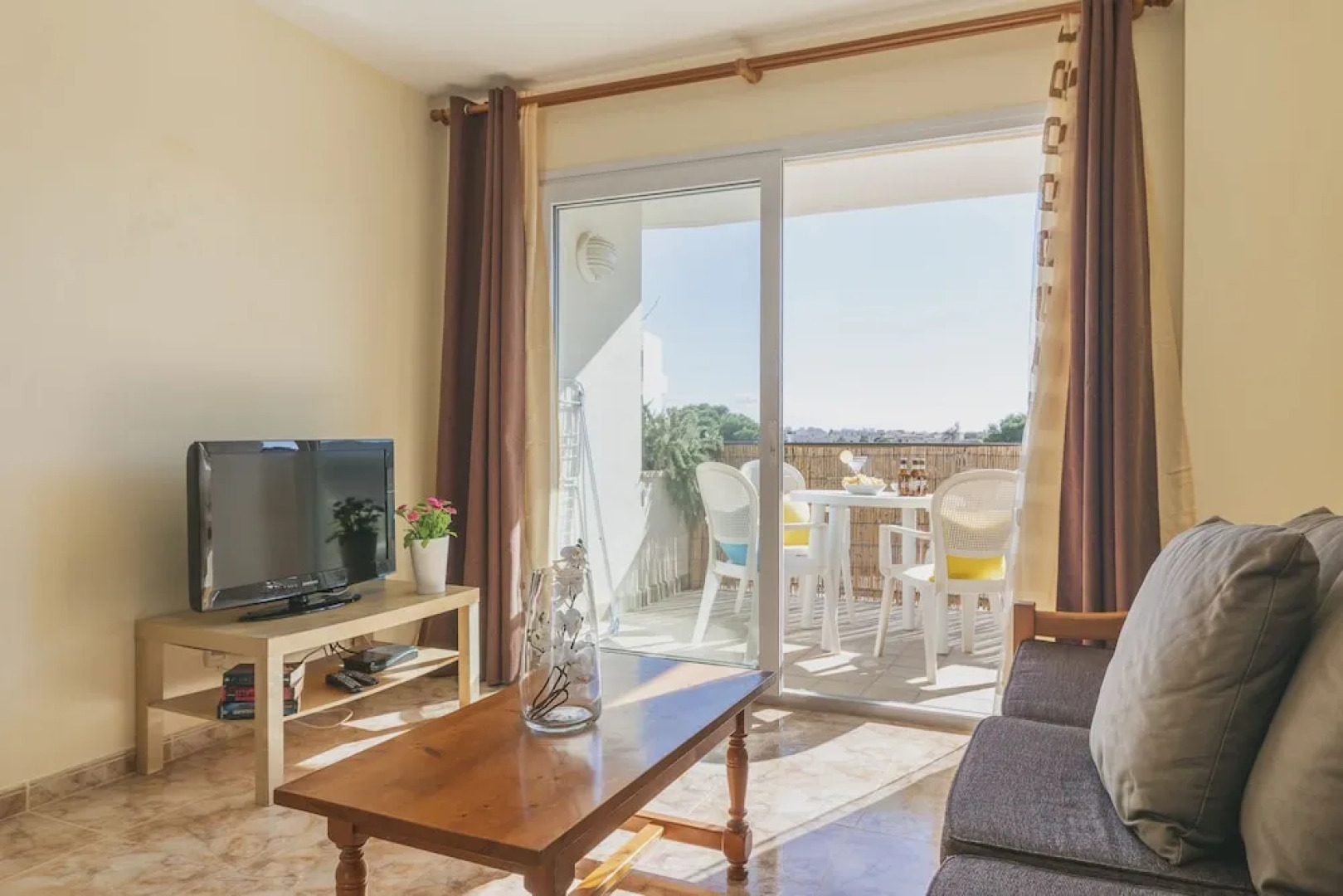 Tio Max Apartment IV