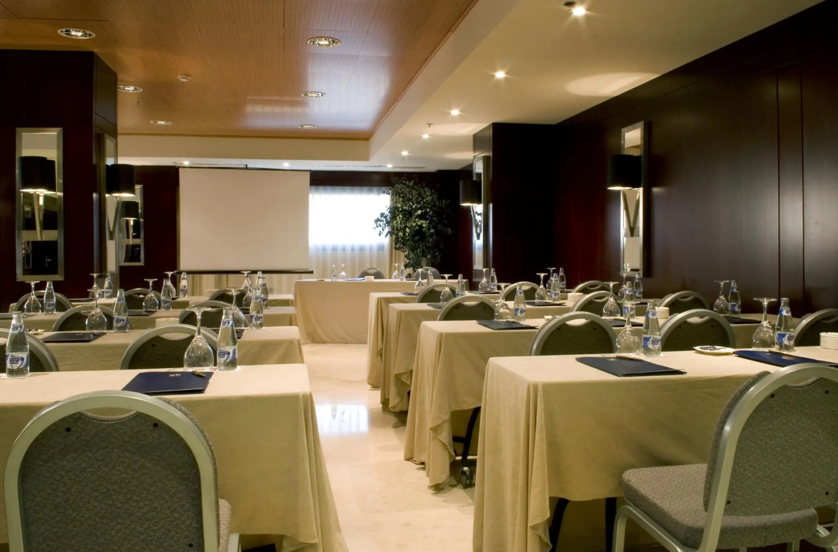 Отель Valencia Center