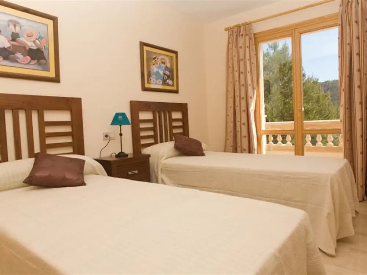 Quaint Villa with Jacuzzi in Sa Pobla