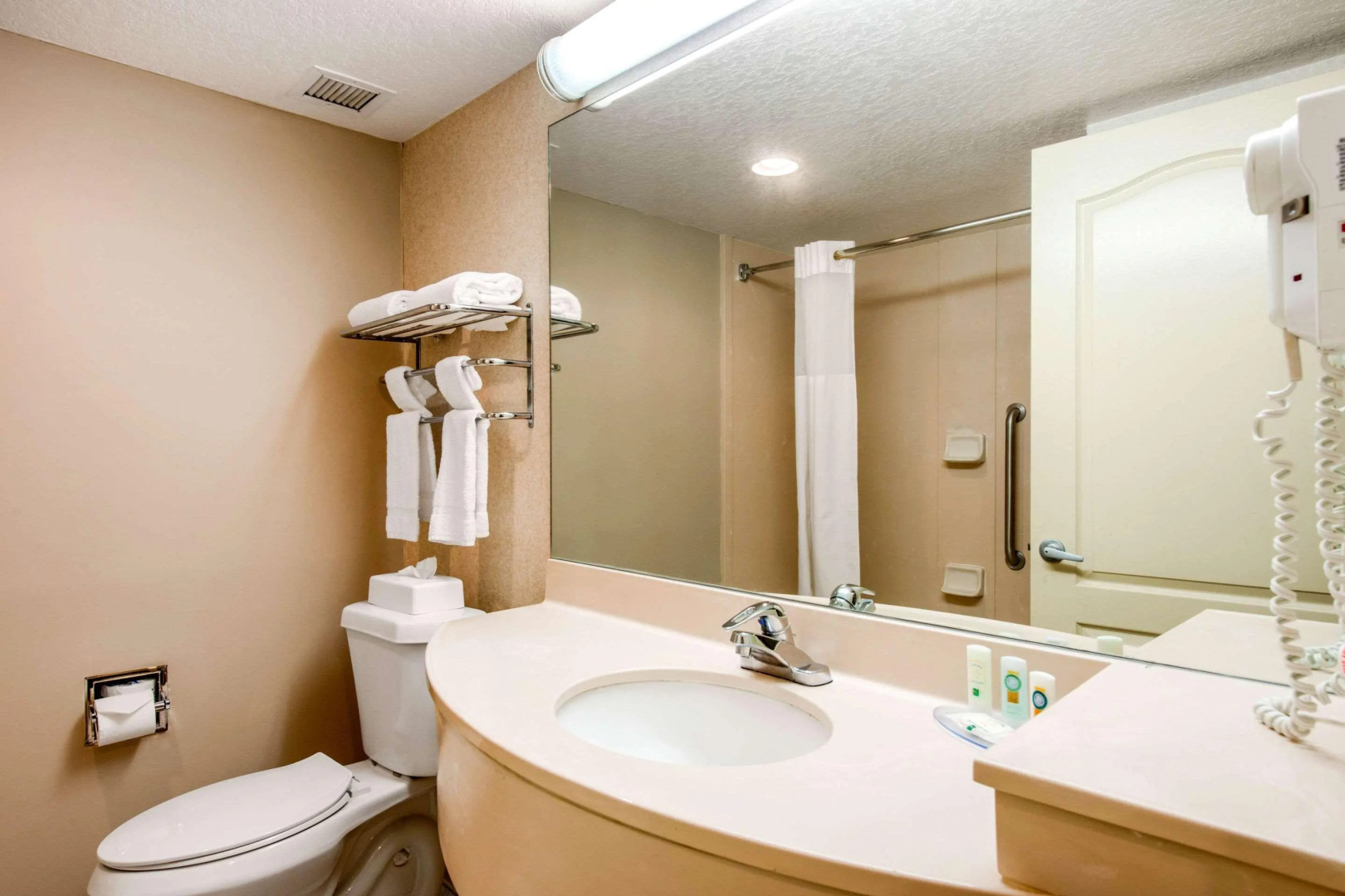Quality Inn & Suites Tarpon Springs South