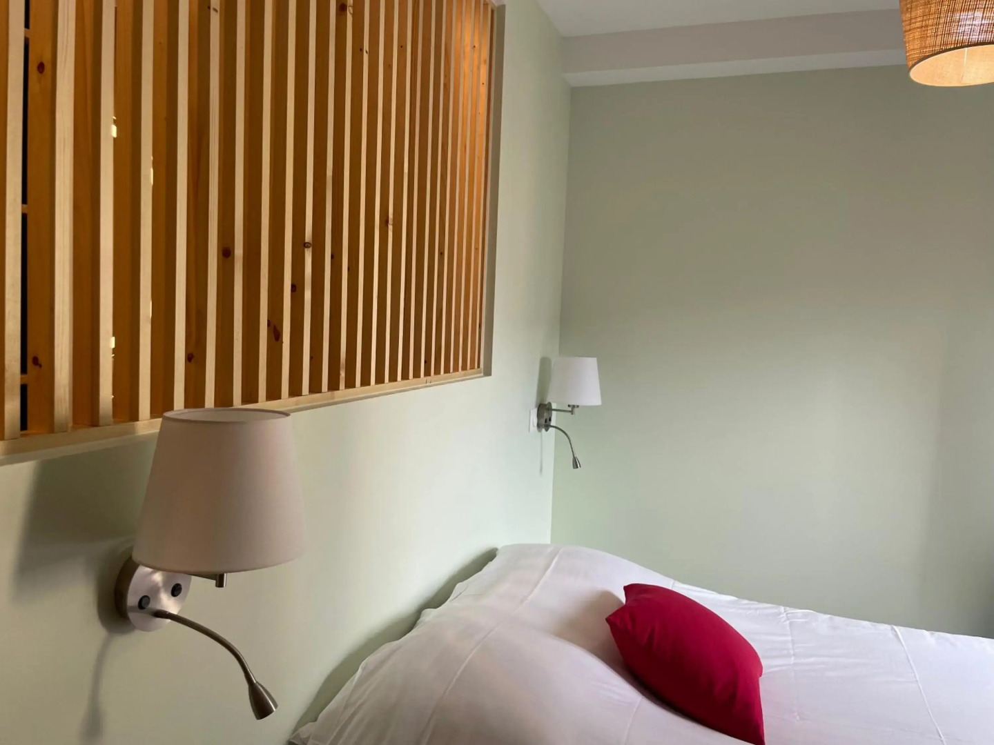 Отель Mermoz Paris Le Bourget