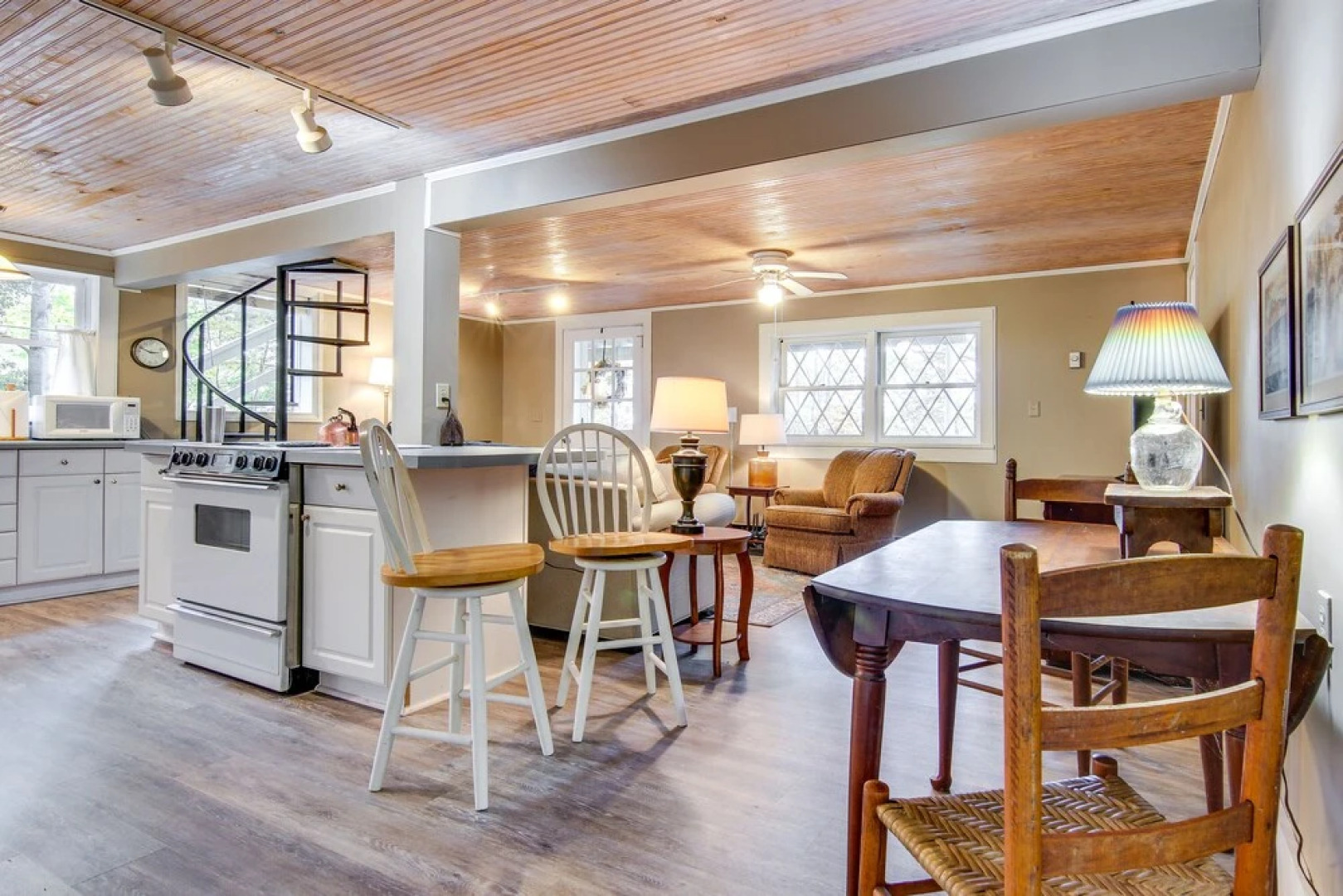 Black Mountain Cabin Apartment ~ 2 Mi to Downtown!