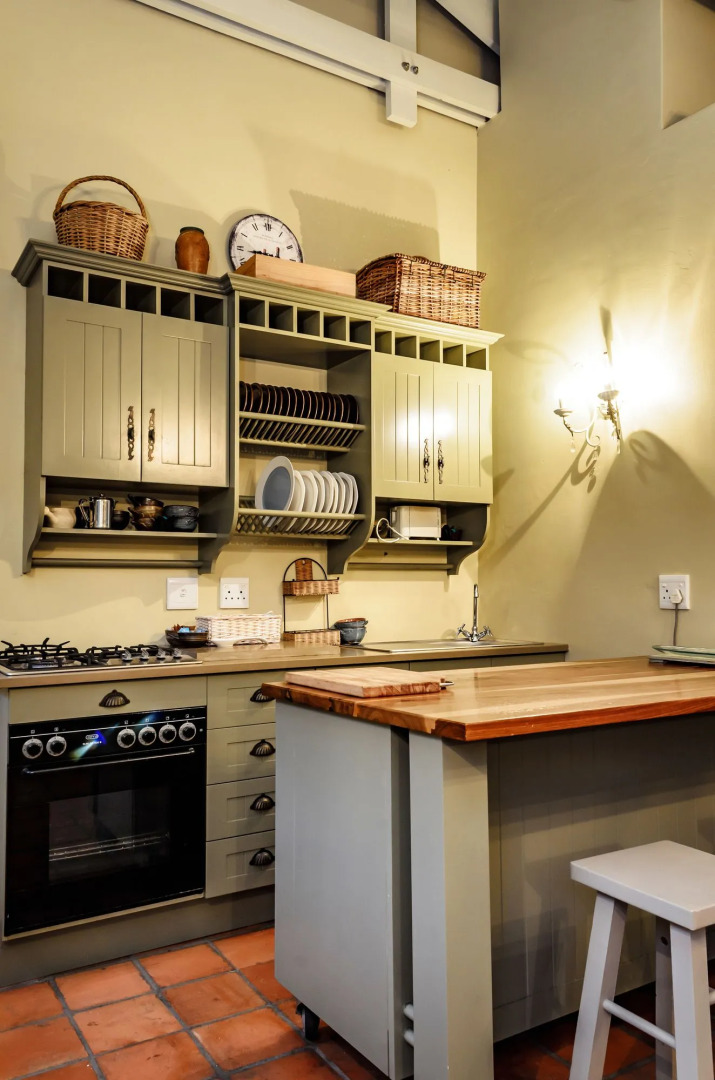 First Avenue Guesthouse