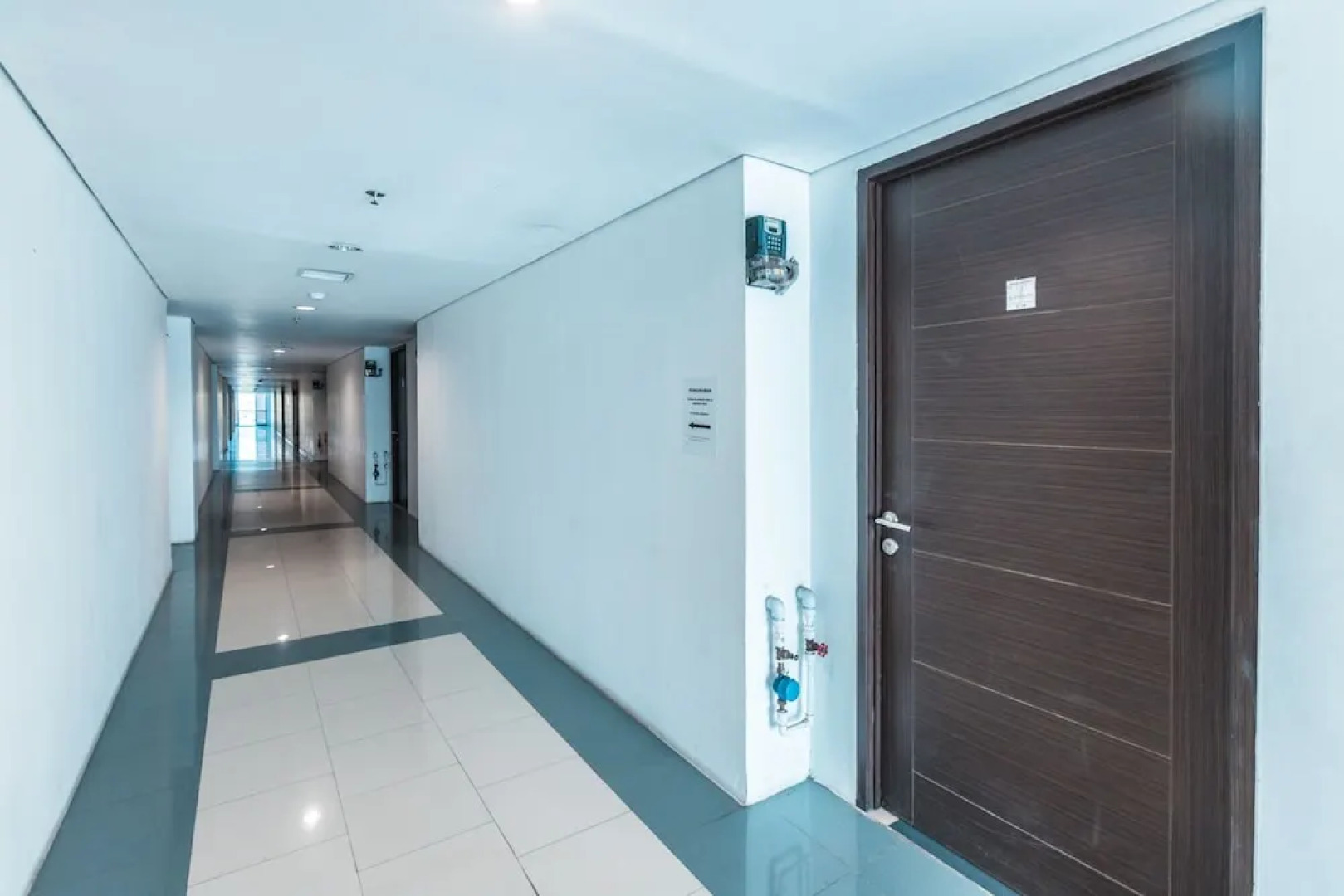 OYO Flagship 1170 The Habitat Karawaci