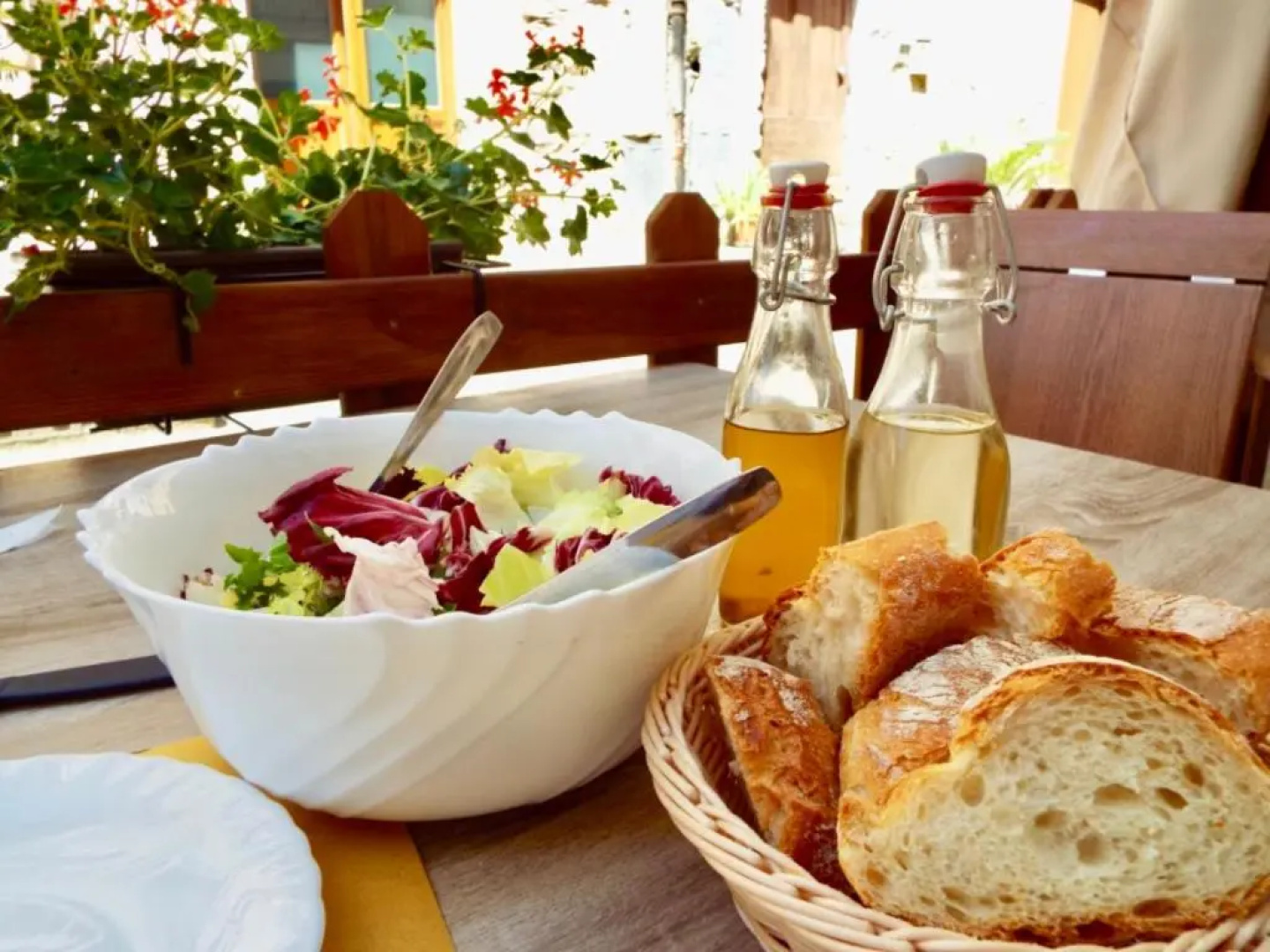 Via Liberale Sleeps 8 Isolabona Italy