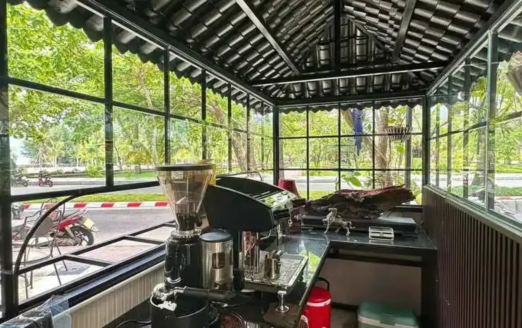 Con Son Island Hotel