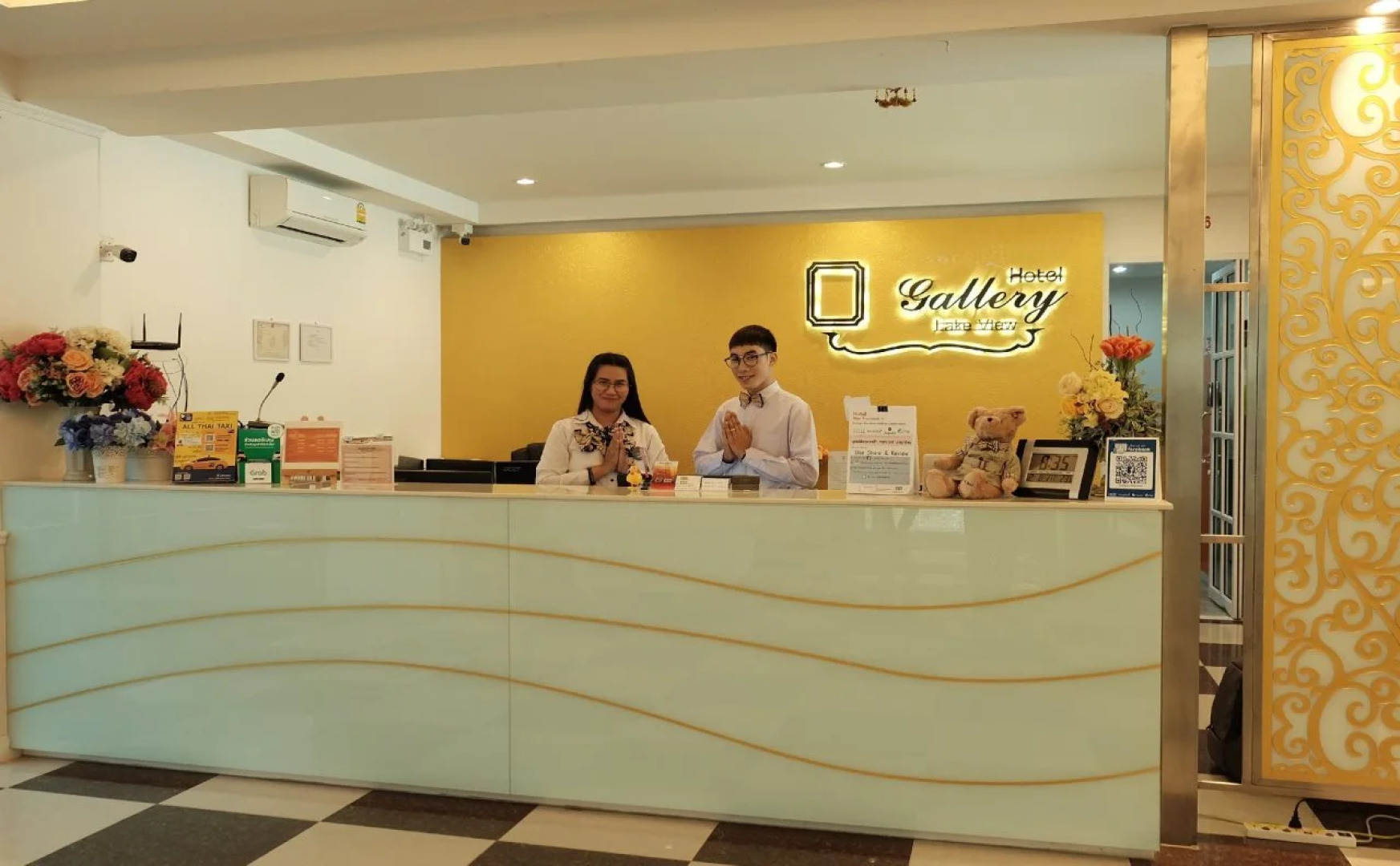 Gallery Lake View Hotel