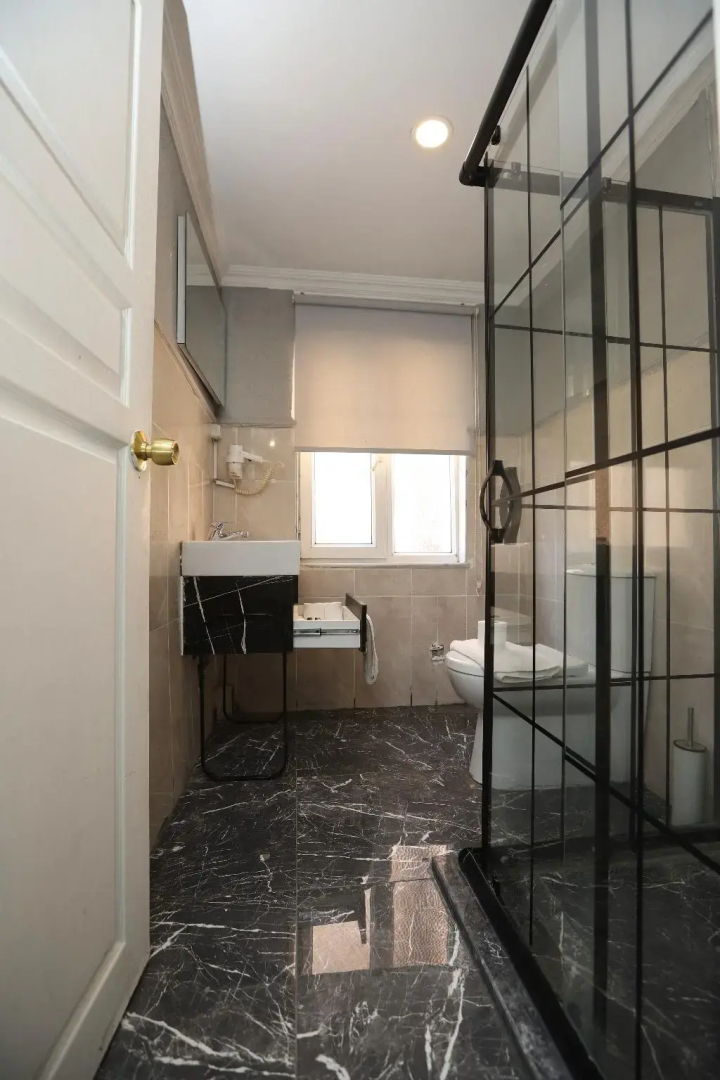 La Pera Suites