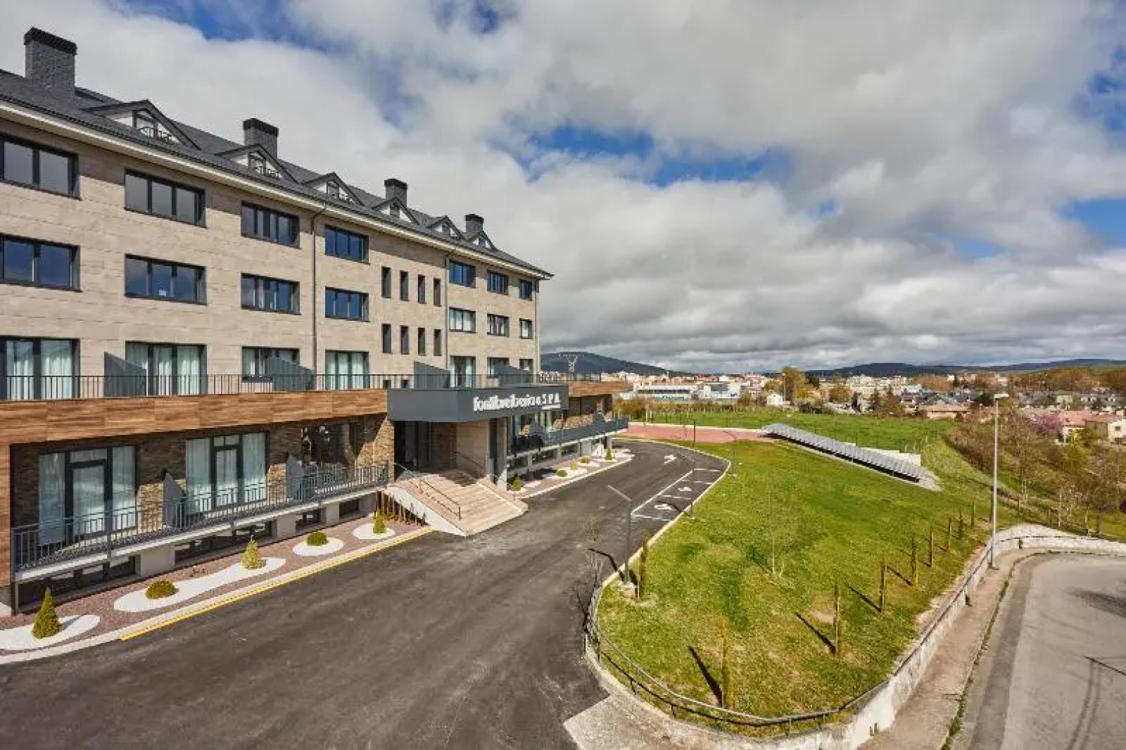 Apartamentos Silken Fontibre Iberia Spa