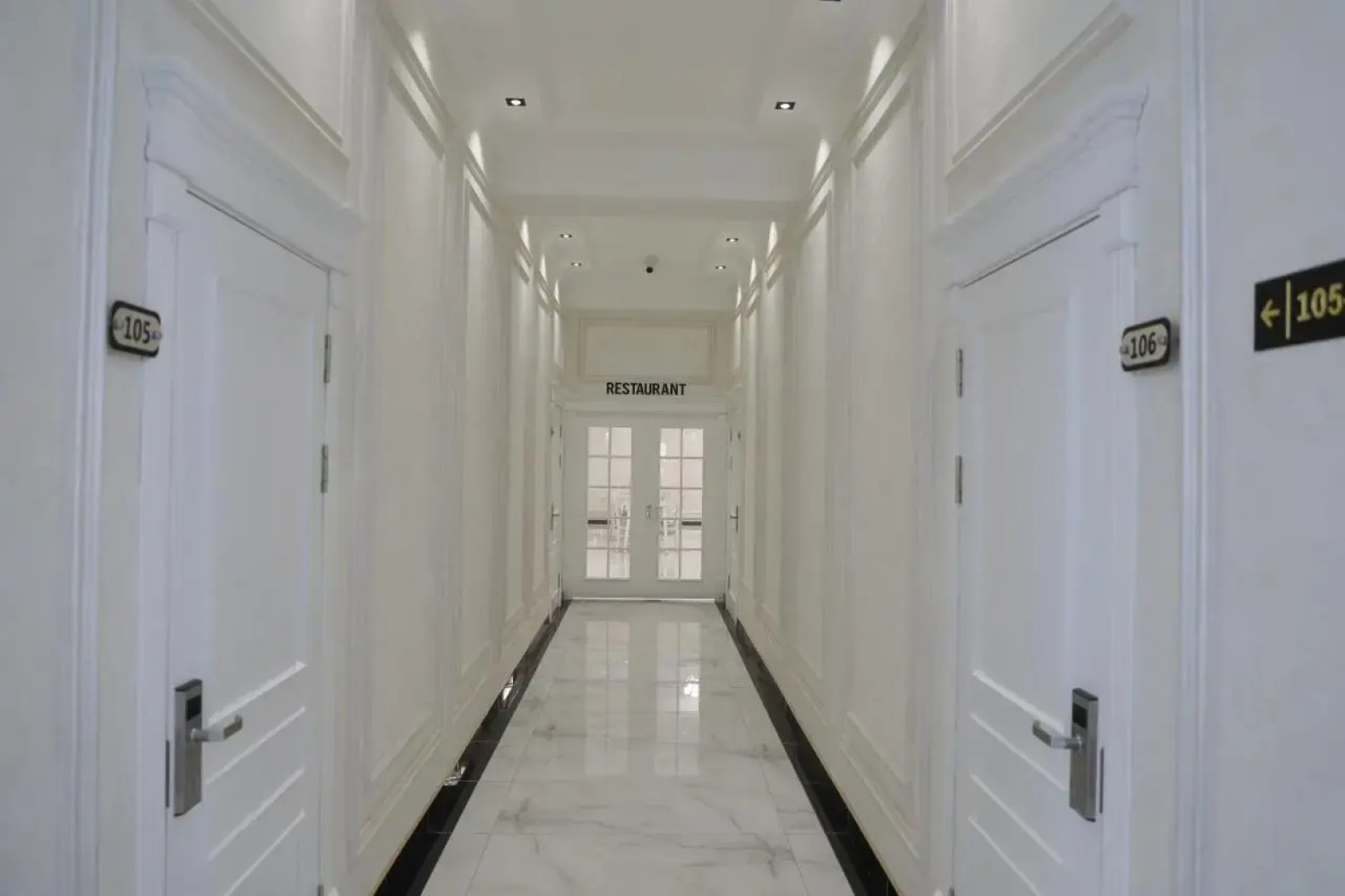 Status Hotel (Статус)