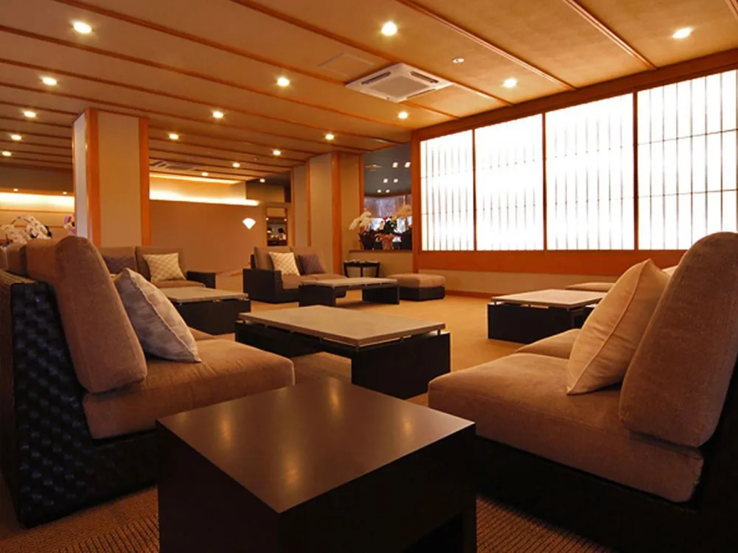 Tenku Kaiyu no Yado Suehiro