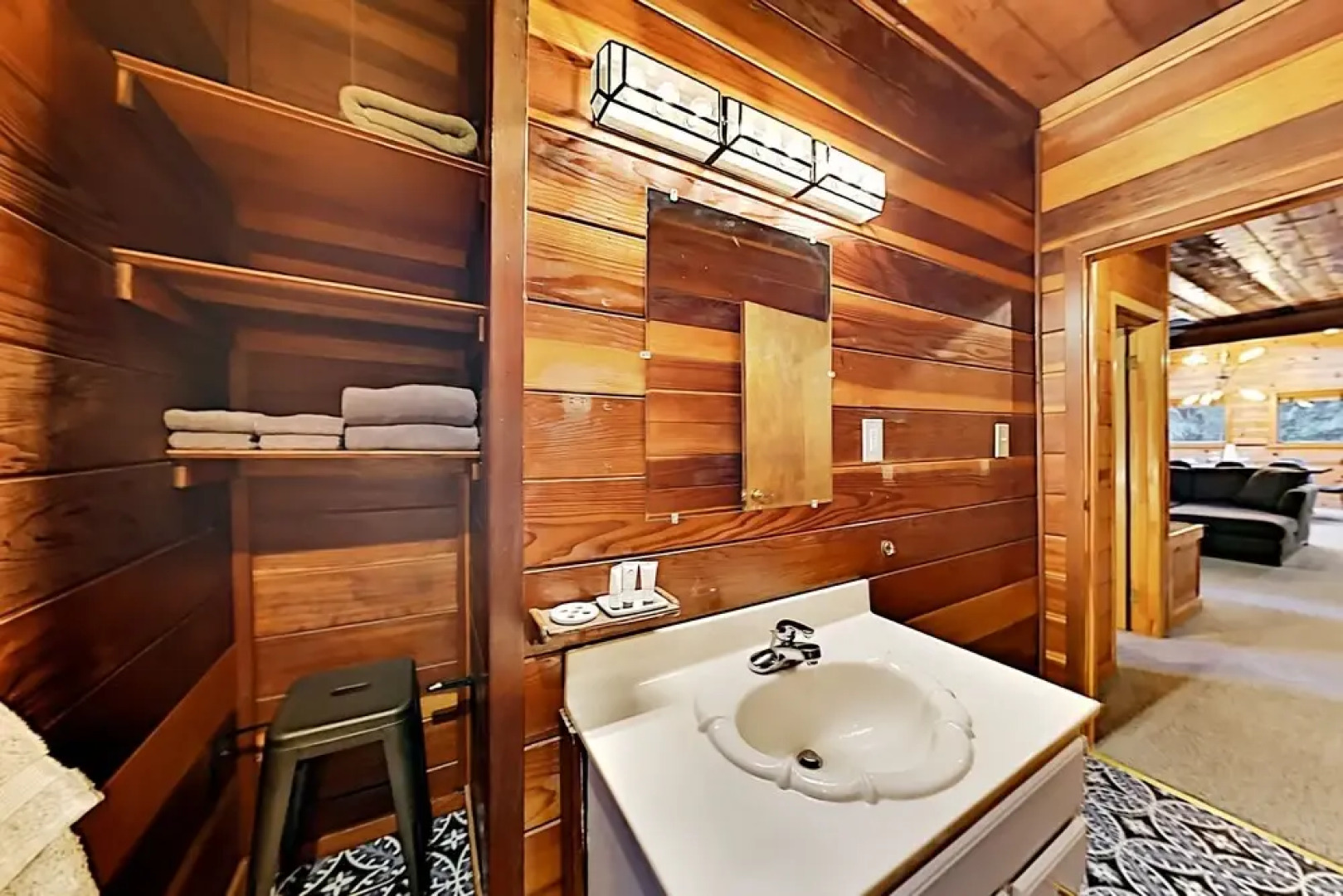 1668cwxo 3 Bedroom Cabin