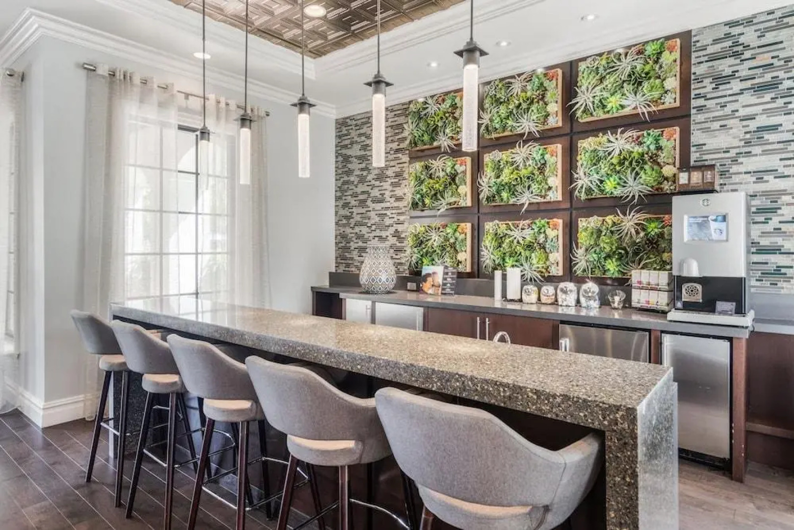 Kasa Hollywood Fort Lauderdale