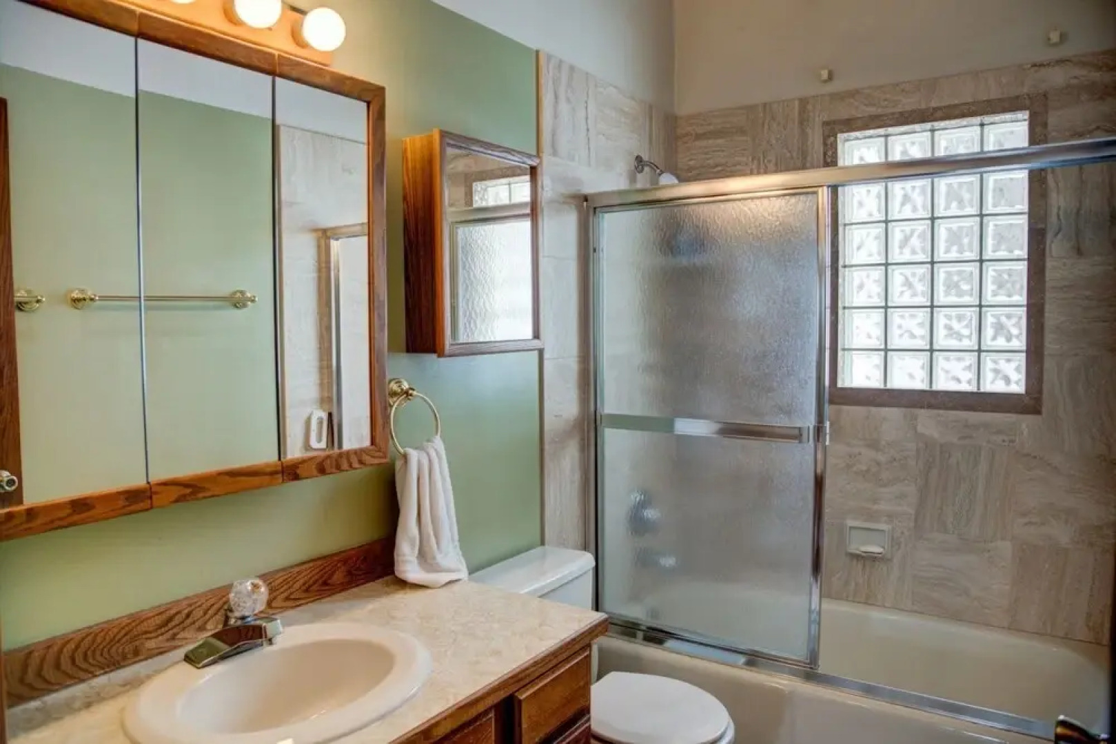 Big Sky - Two Moons Retreat