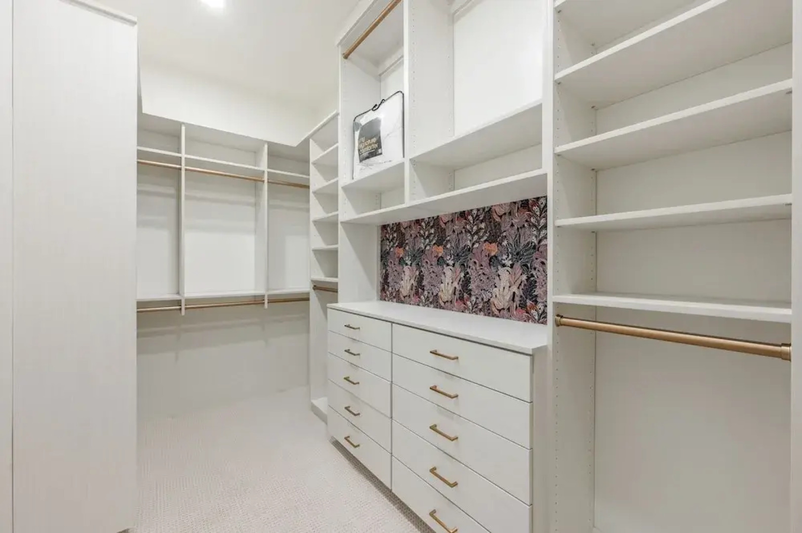 Amanti Lago by Luxury Mountain