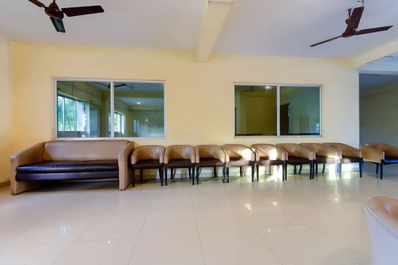 SPOT ON 36099 United-21 Beach View
