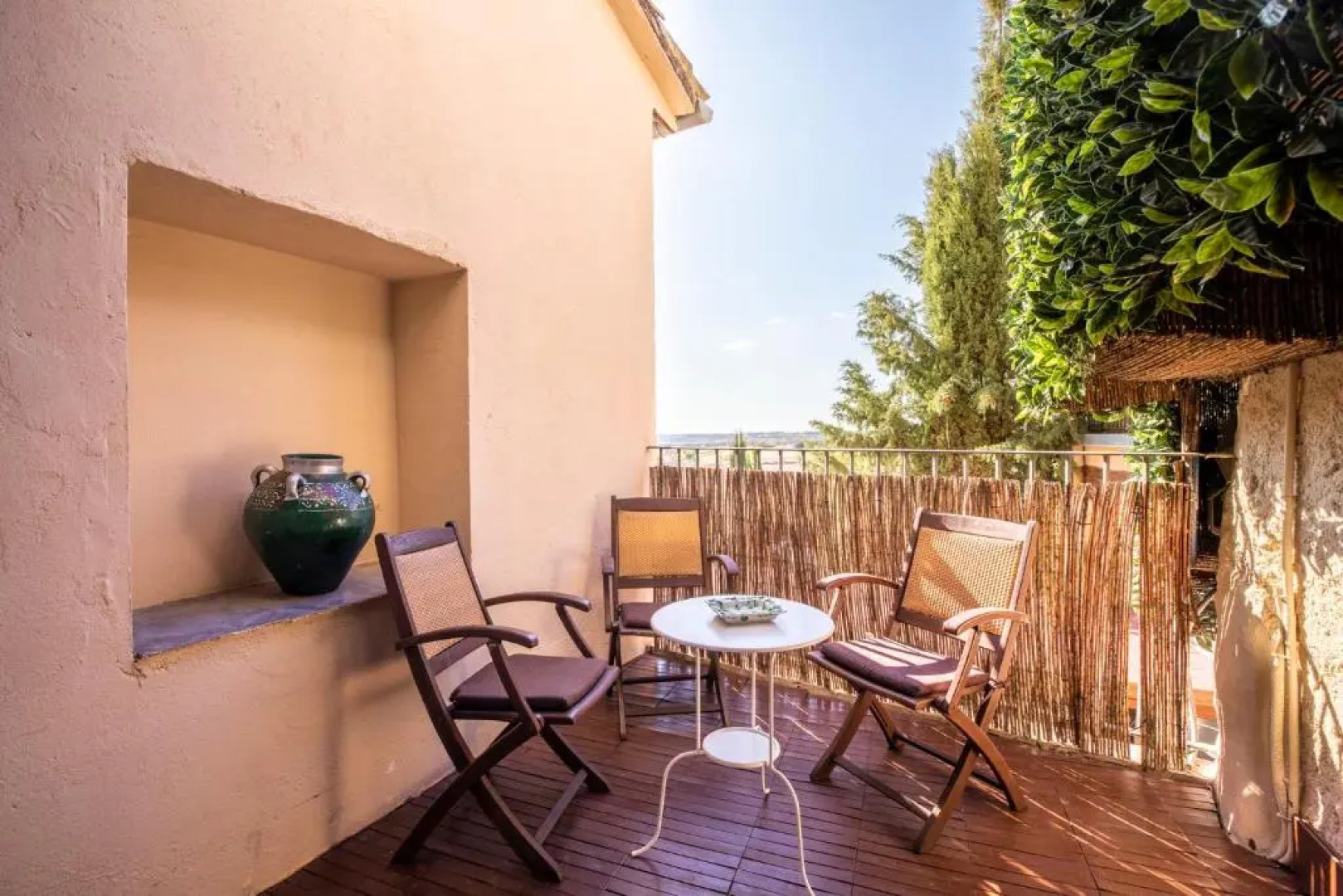 Apartamentos Vino Tinto