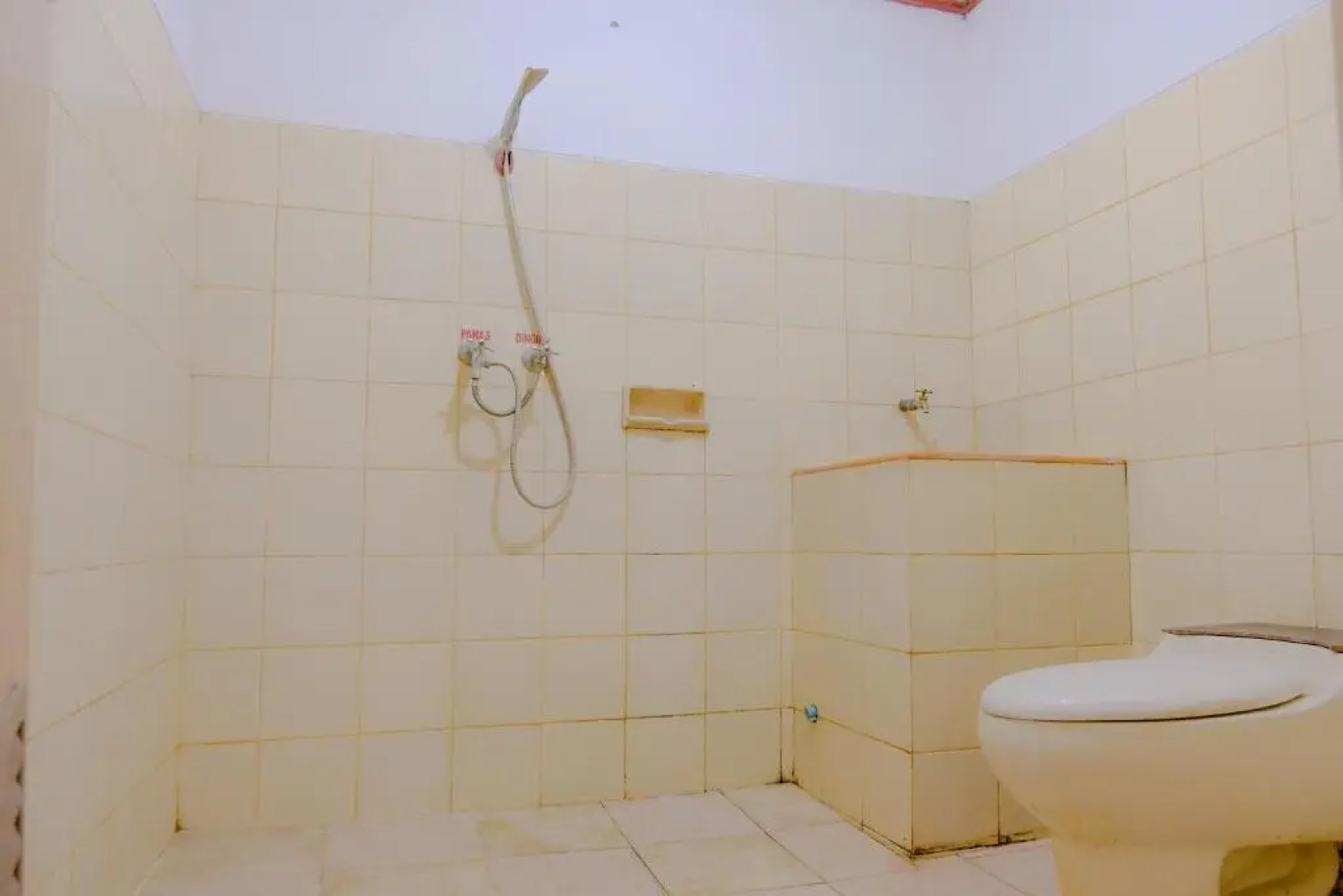 OYO Life 2638 Hotel Raya