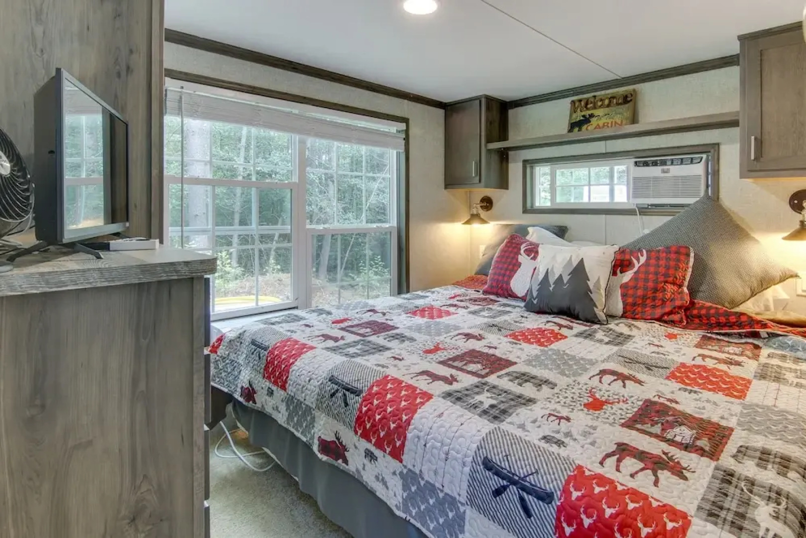 Tree-lined Cabin w/ Grill in Penrose!