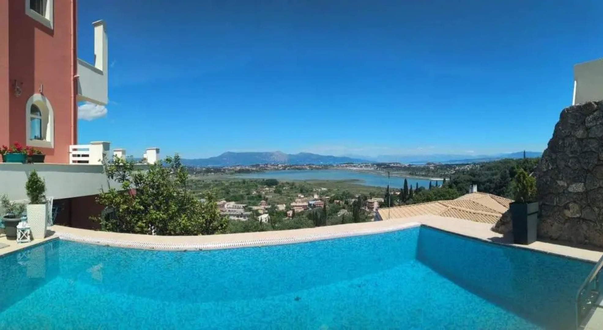 Geomar House 2 Sky And View