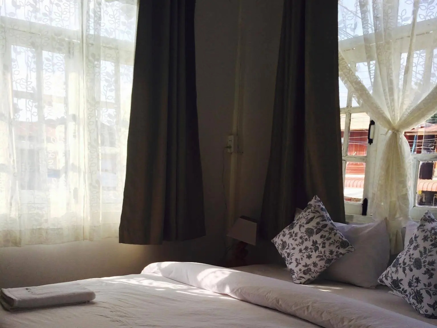 Norn Nab Dao Whitehouse