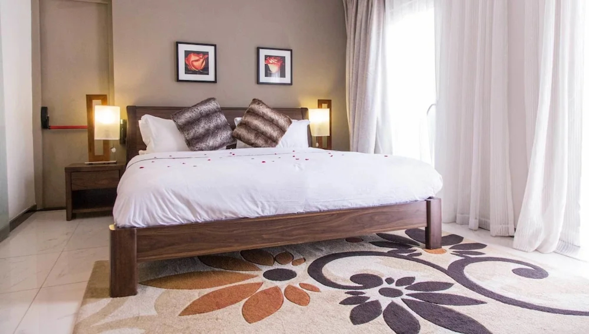 Red Mango Apartment Hotel