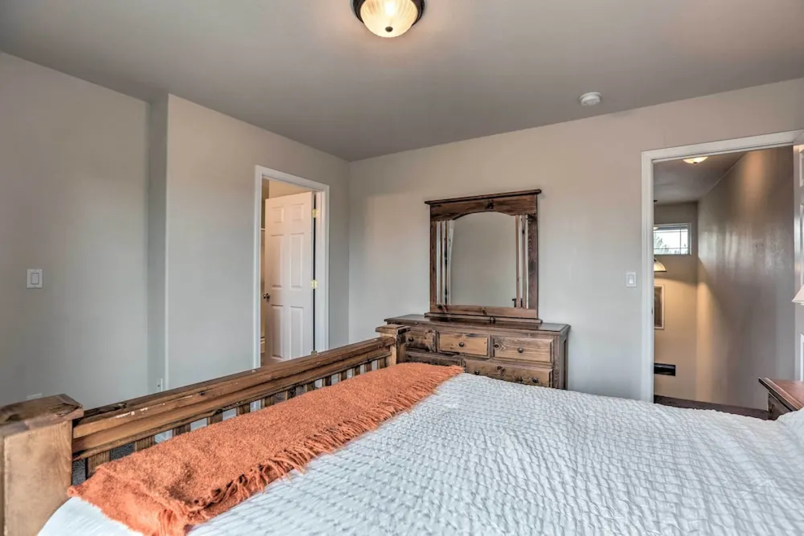 Charming Redmond Townhome w/ Resort Amenities